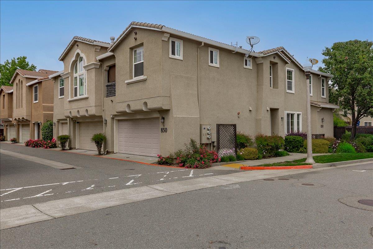 850 Sierra View Circle 1 — photo