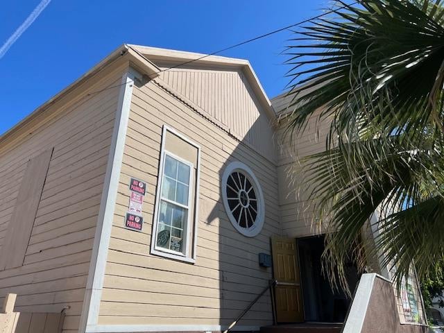 1241 E Market Street — photo