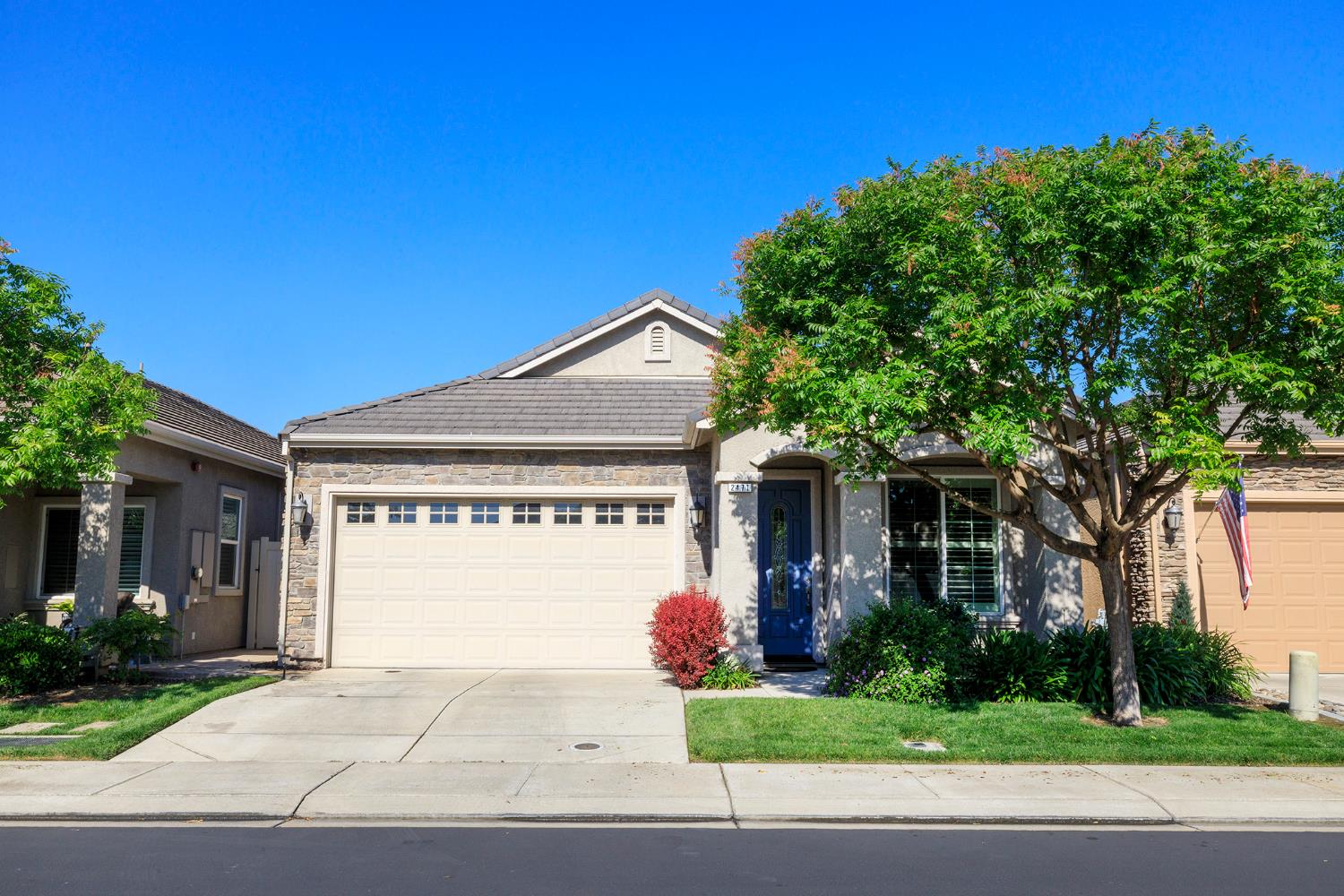 2471 Sea Lion Way — photo