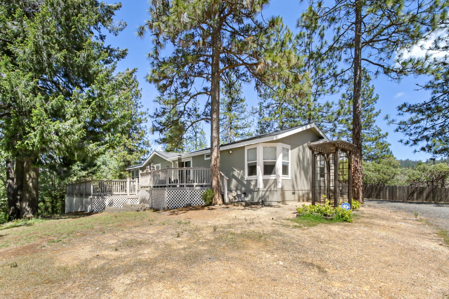 27197 Norton Grade Road — photo