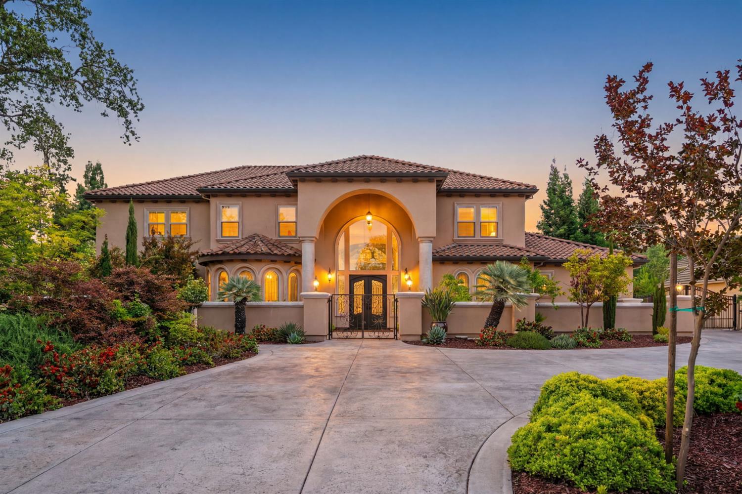 5551 Monte Claire Lane — photo
