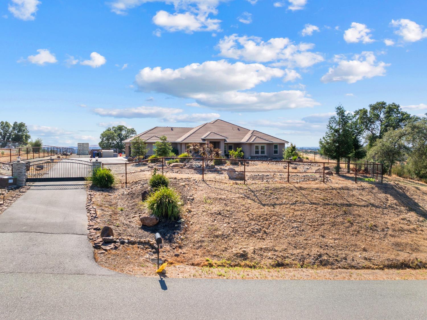 4549 Lake View Road — photo