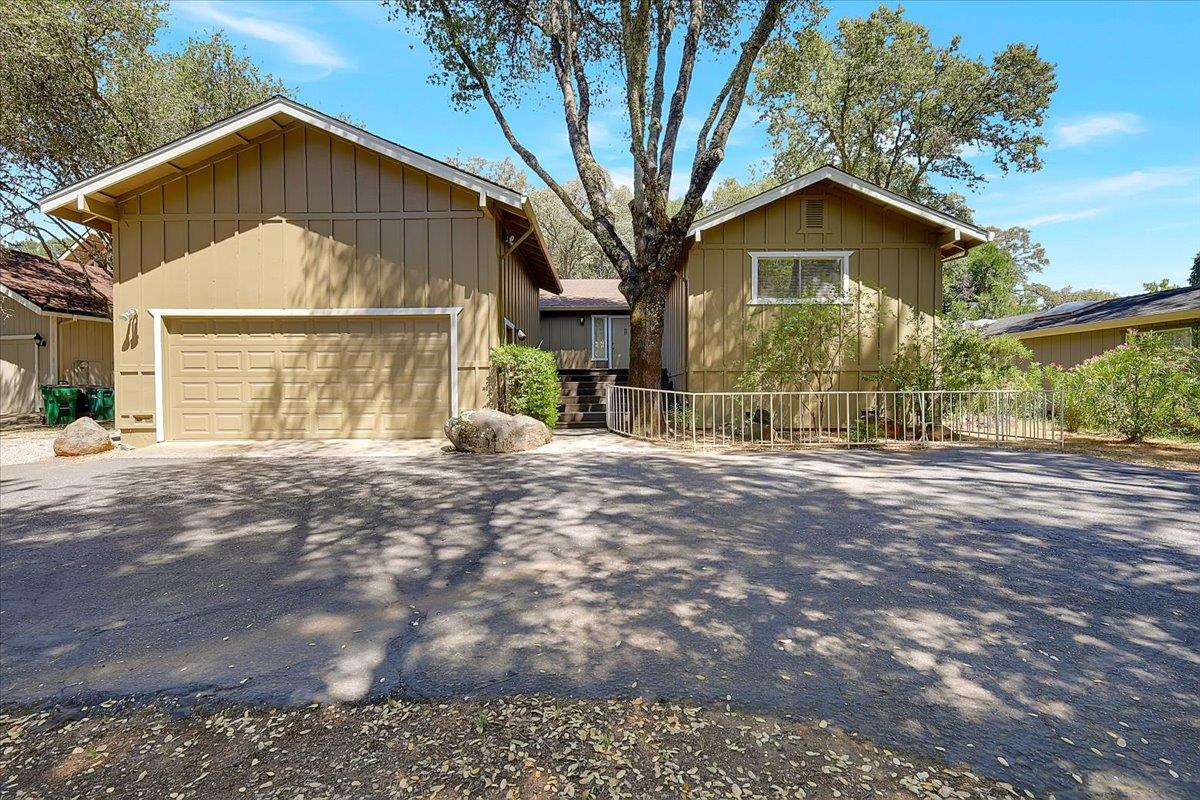 11631 Redwing Court — photo