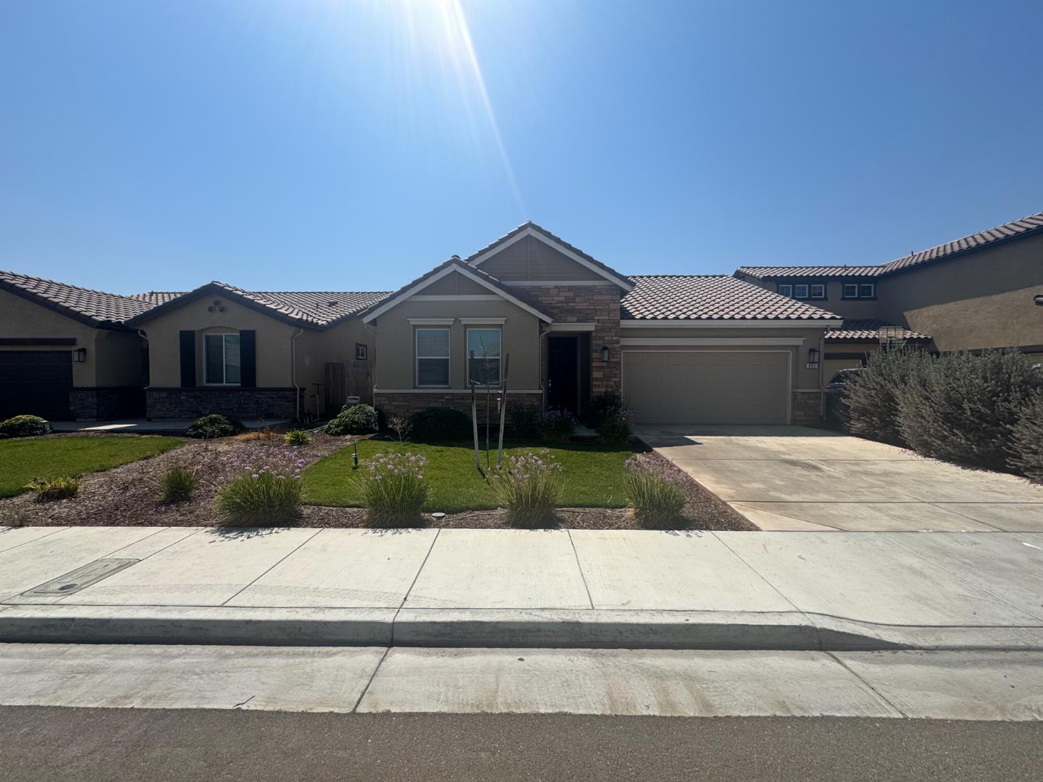 651 Pinelli Drive — photo