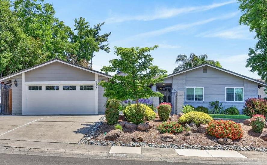 3125 Capistrano Way — photo