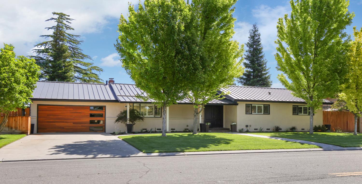 10764 N Elkhorn Drive — photo