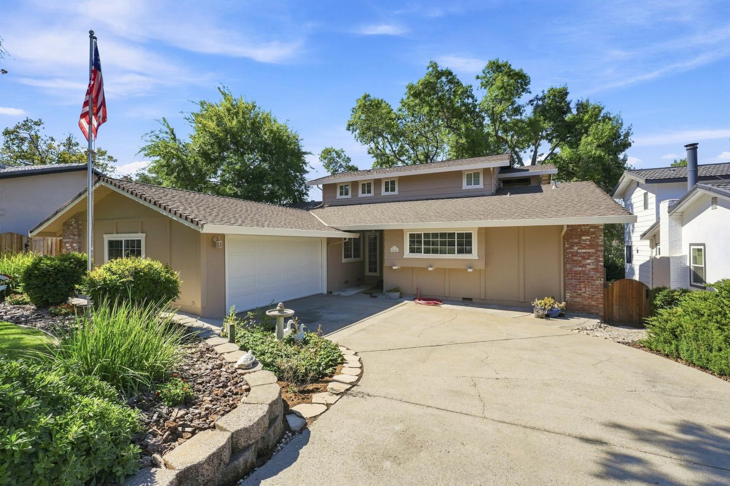 2488 Willowdale Drive — photo
