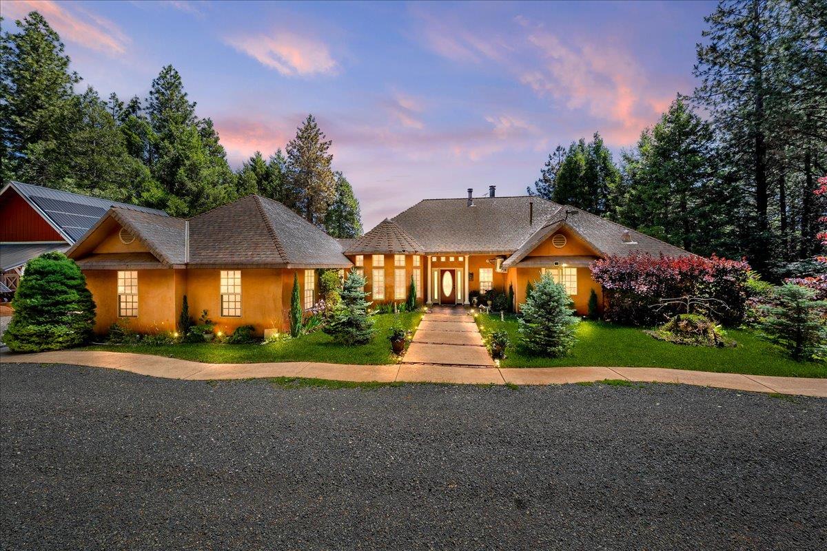 6645 Blackhawk Lane — photo