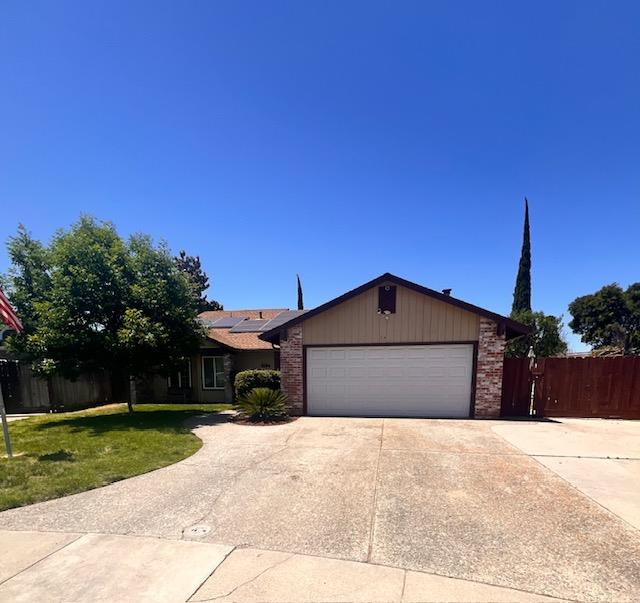 6104 Chickasaw Court — photo