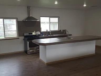 Home in Stockton, CA 95206 — photo 2