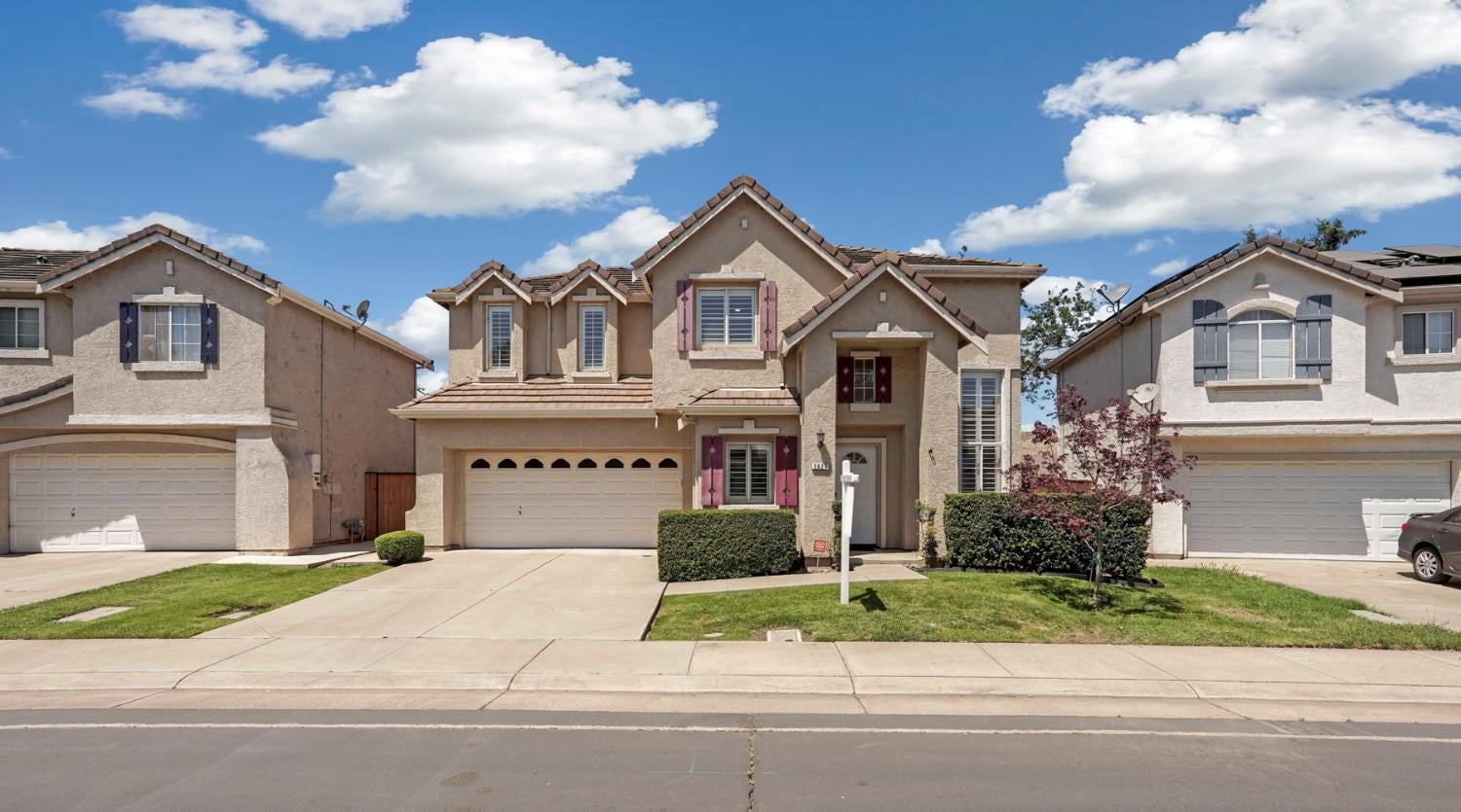 5627 Vintage Circle — photo