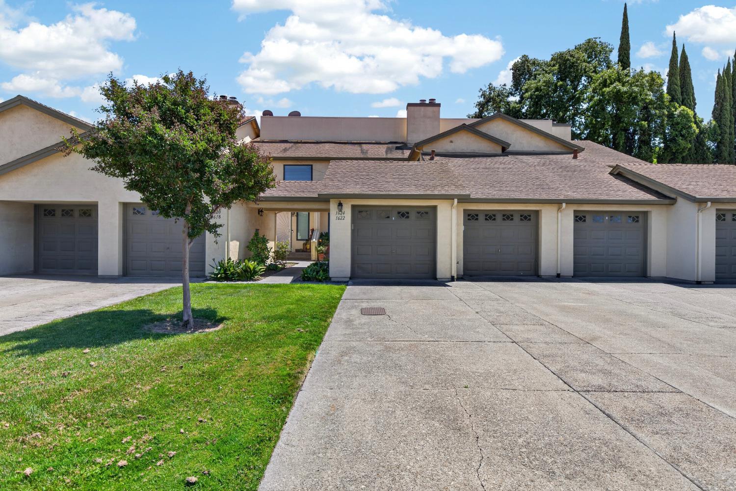 1624 Porter Way — photo