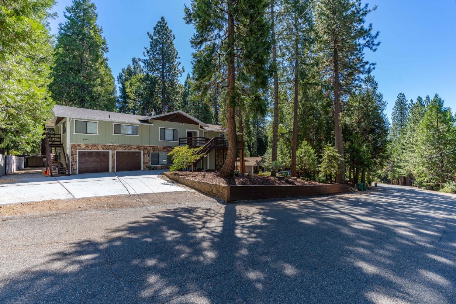 4381 Park Woods Drive — photo