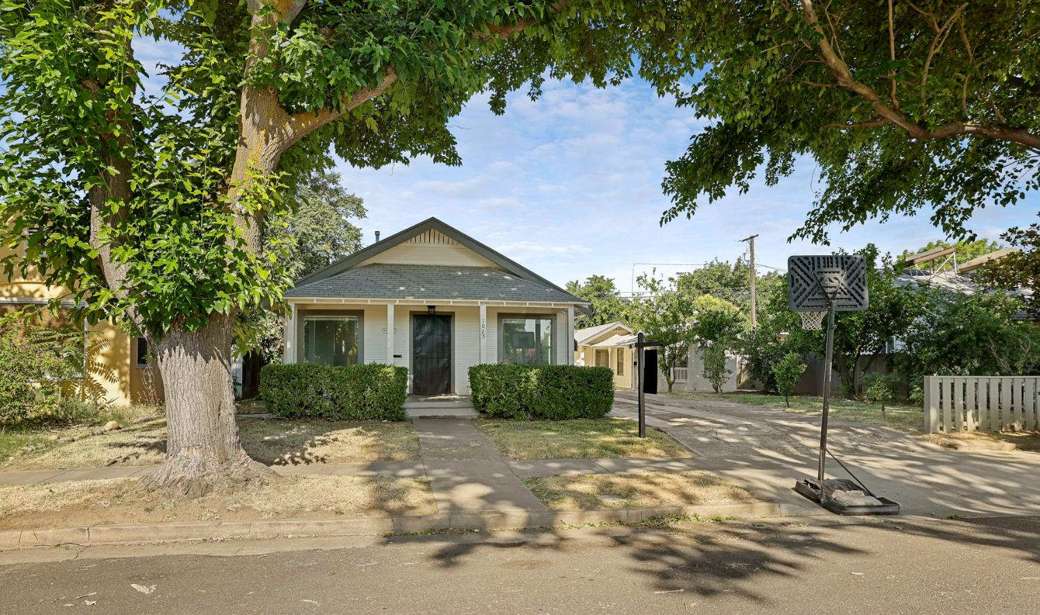 1025 Windeler Avenue — photo