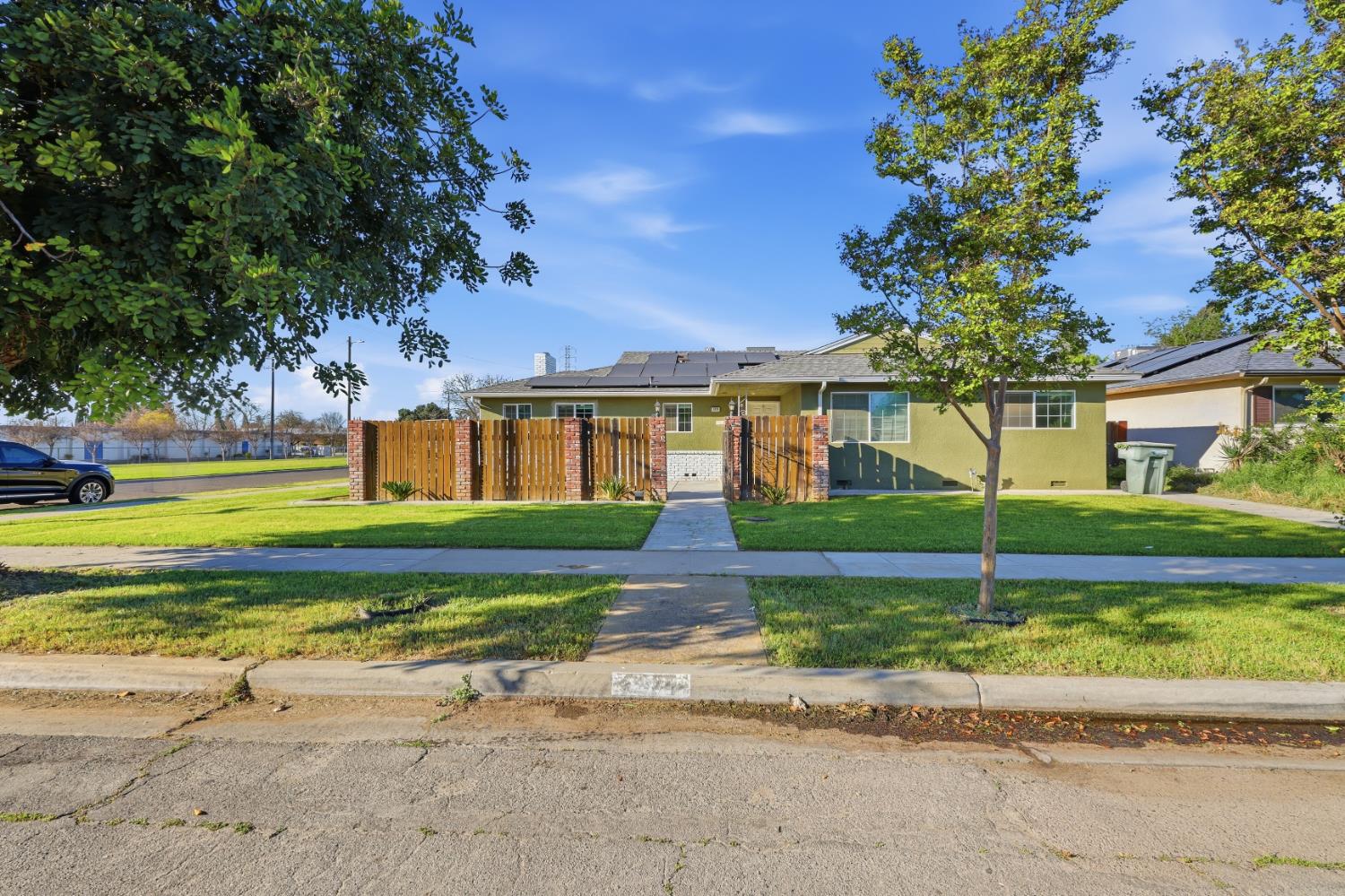 1214 E Mesa Avenue — photo