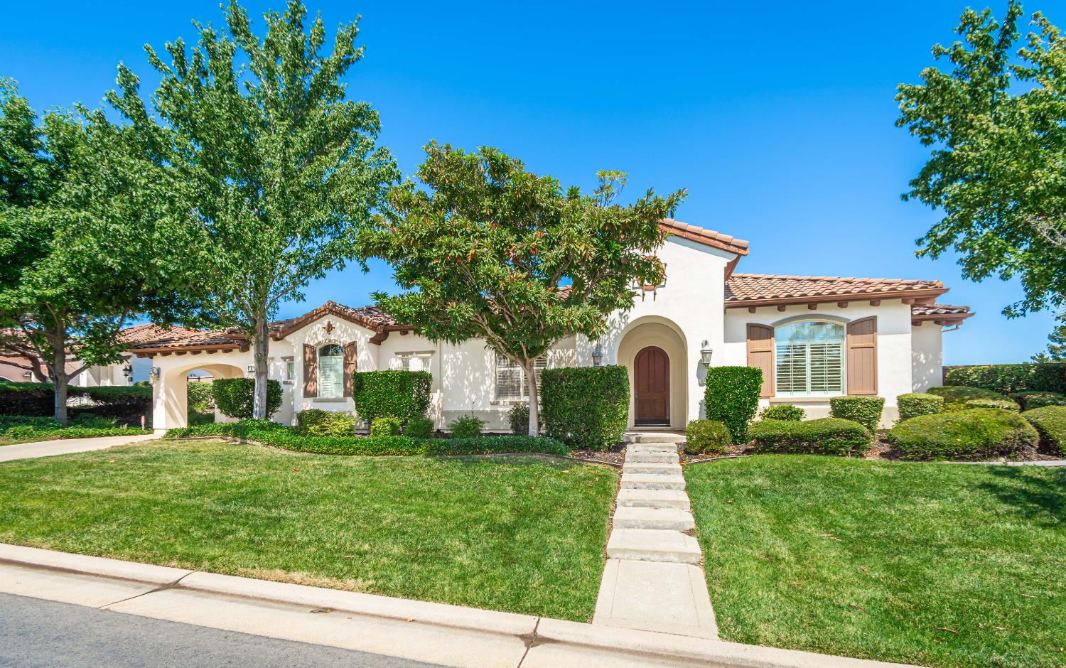 2121 Ladera Drive — photo