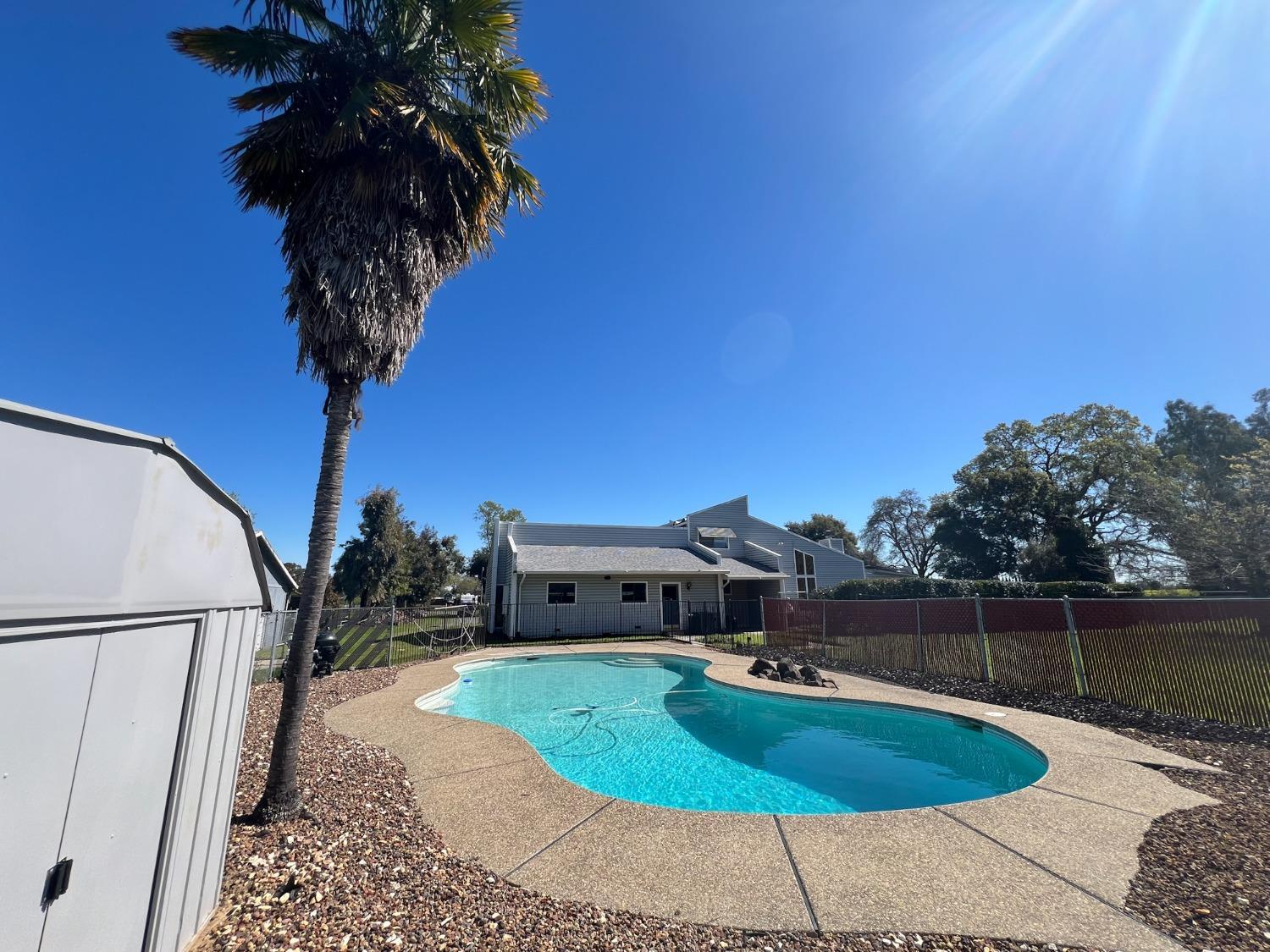 14076 Saradale Lane — photo