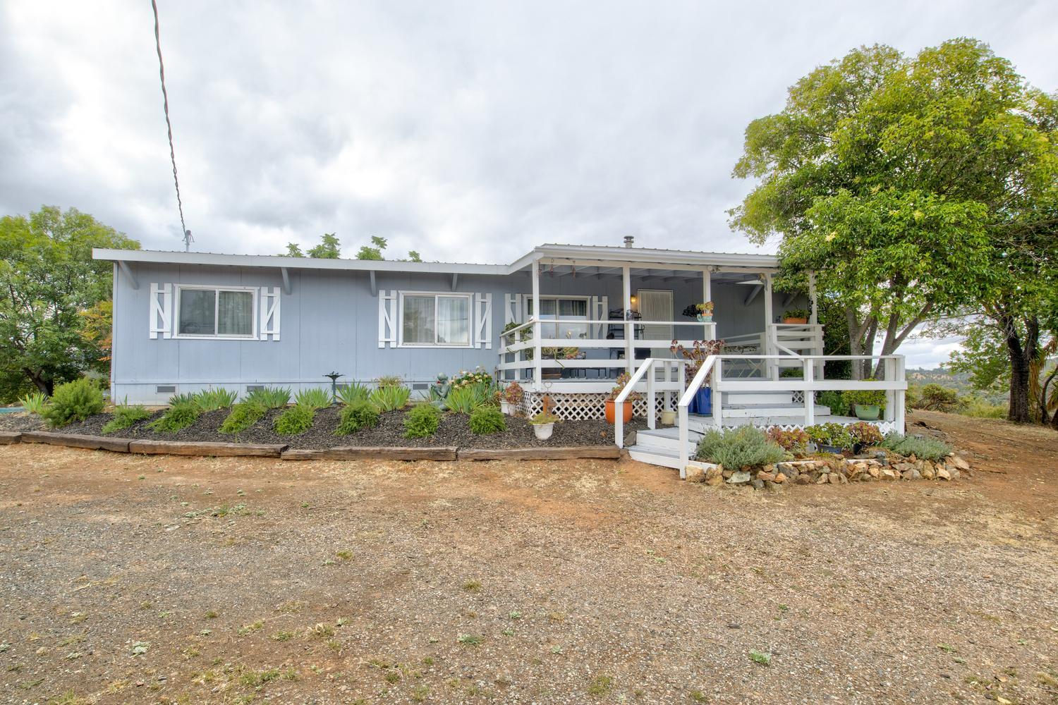 14070 Cadena Way — photo