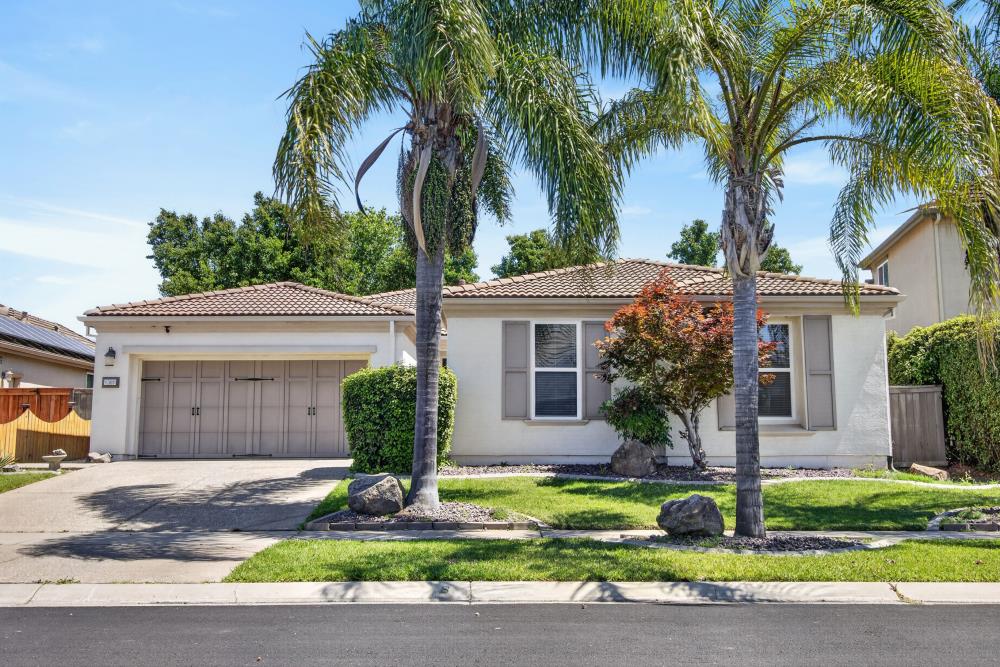 1381 High Noon Drive — photo