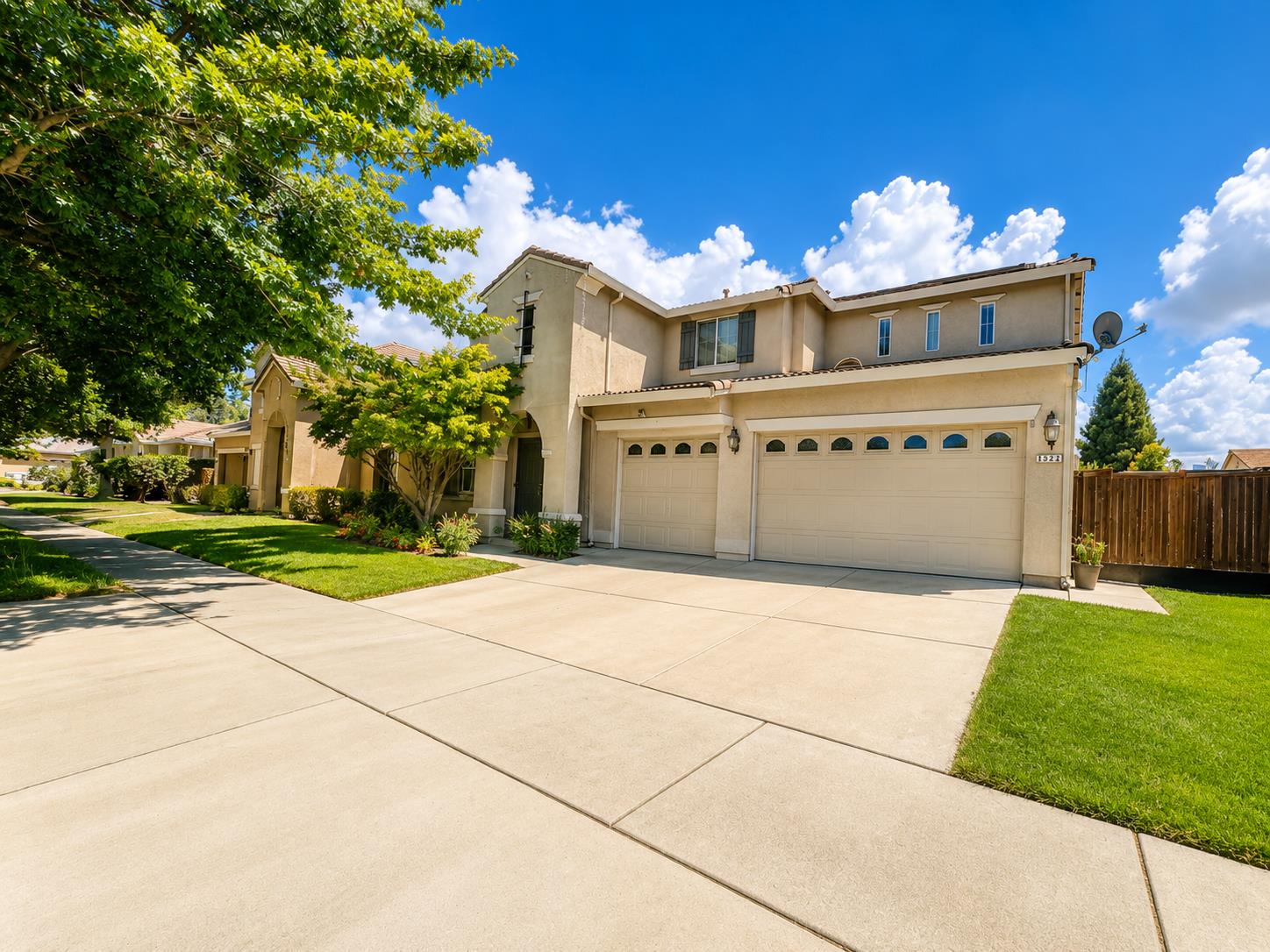 1322 Teal Hollow Drive — photo