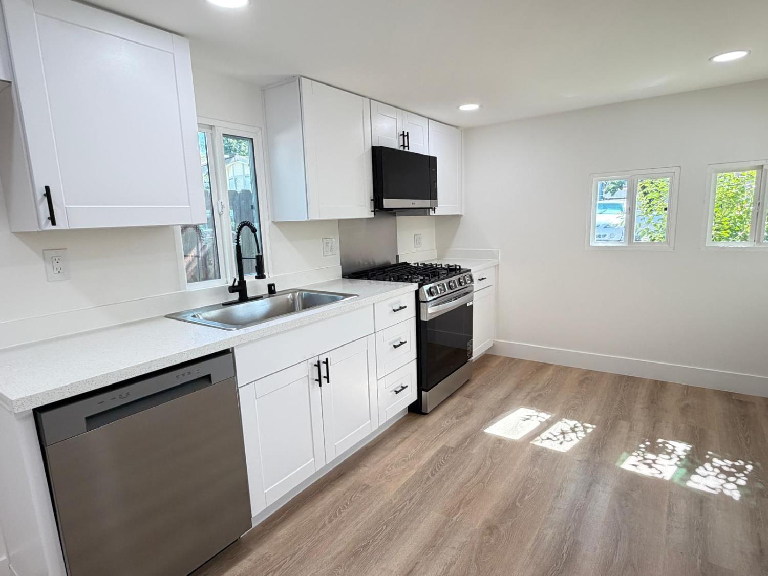 3945 Grass Valley Hwy 36 — photo