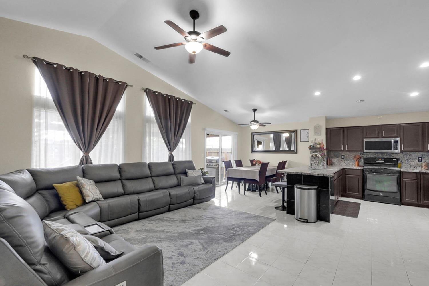 1210 Cherry Oak Lane — photo