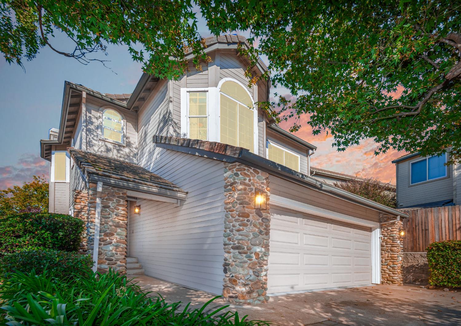 5608 Grand View Court — photo