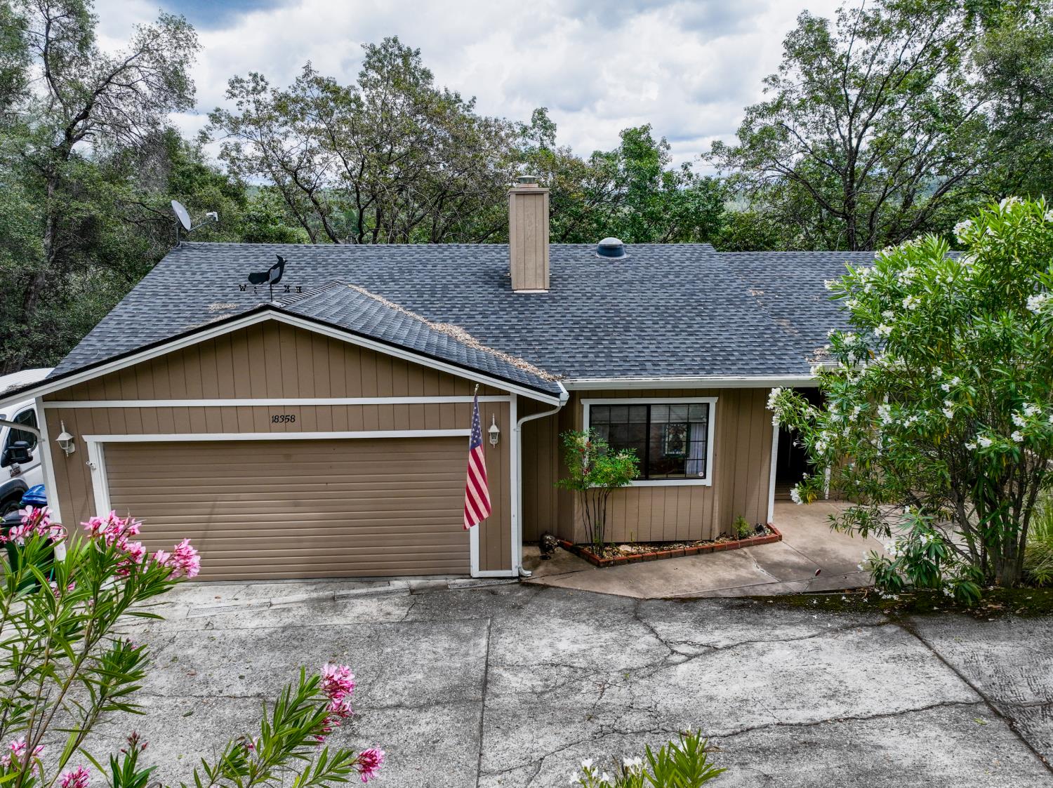 18358 Hummingbird Drive — photo