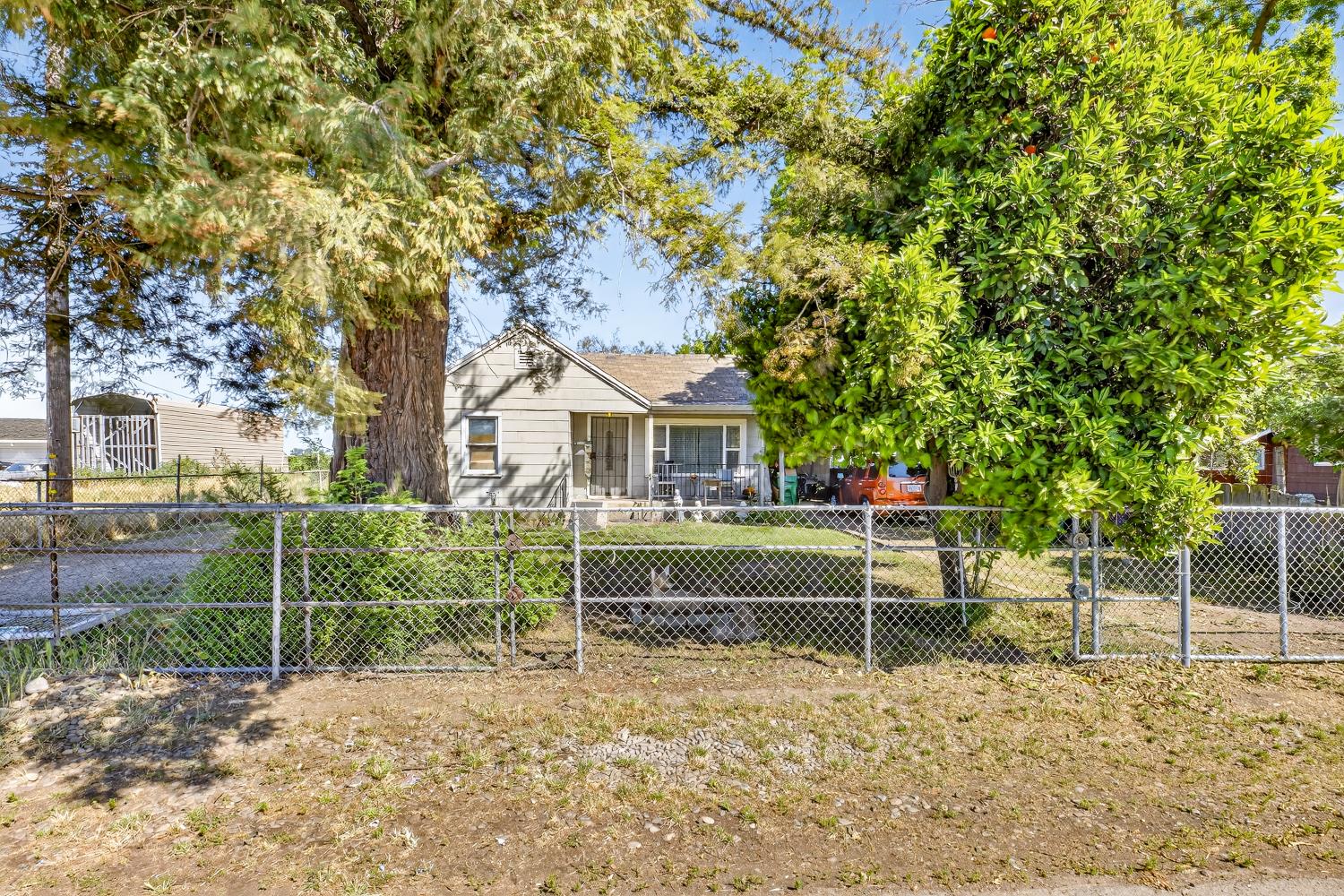 383 Taylor Rd — photo