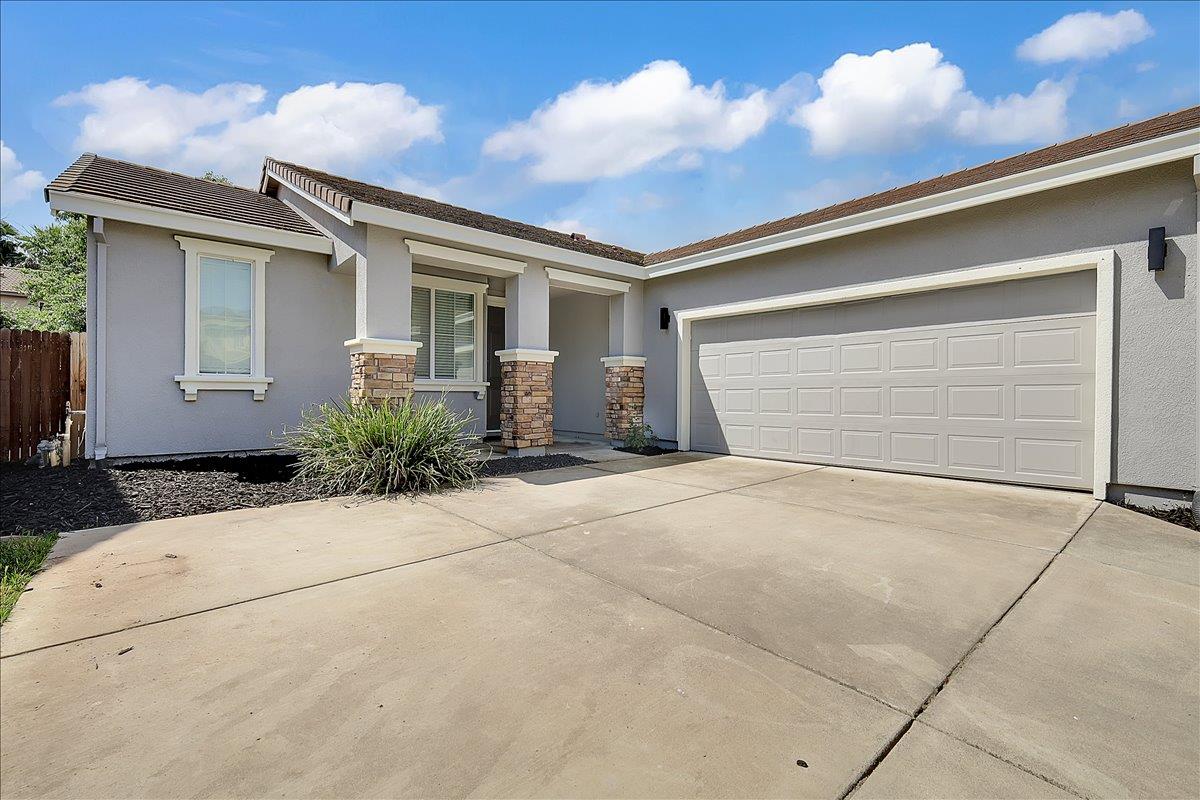 1760 Cobblestone Drive — photo