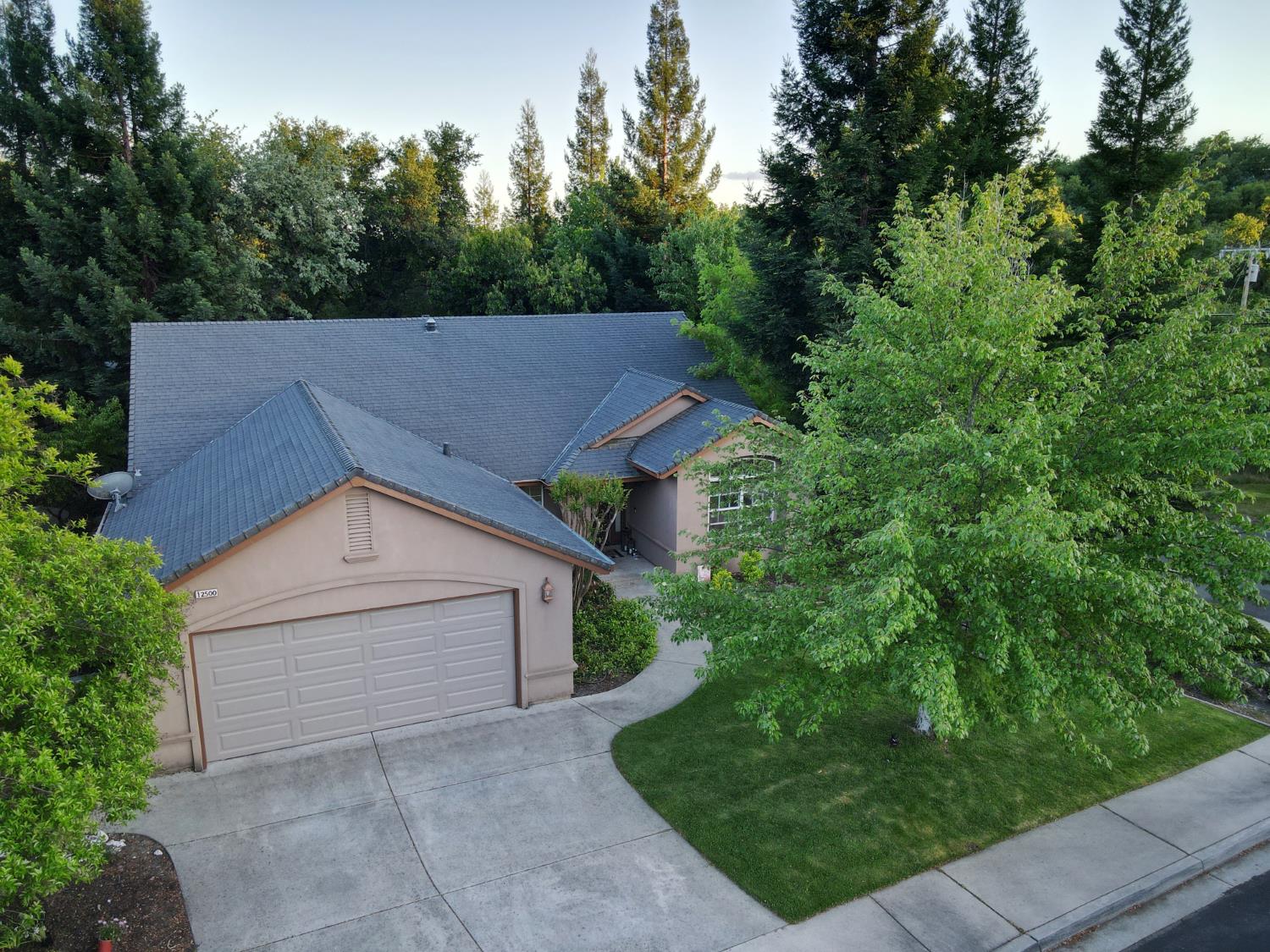 12500 Montalvo Court — photo