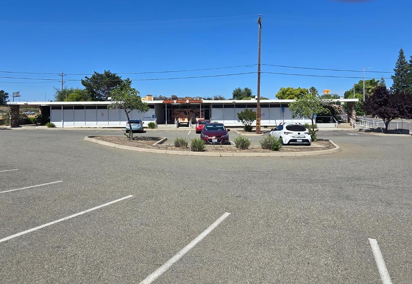 120 Ascot Drive — photo