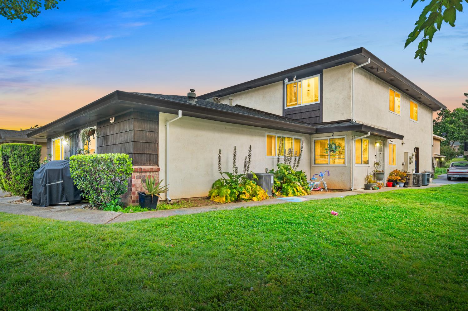 3753 Sapphire Drive 3 — photo