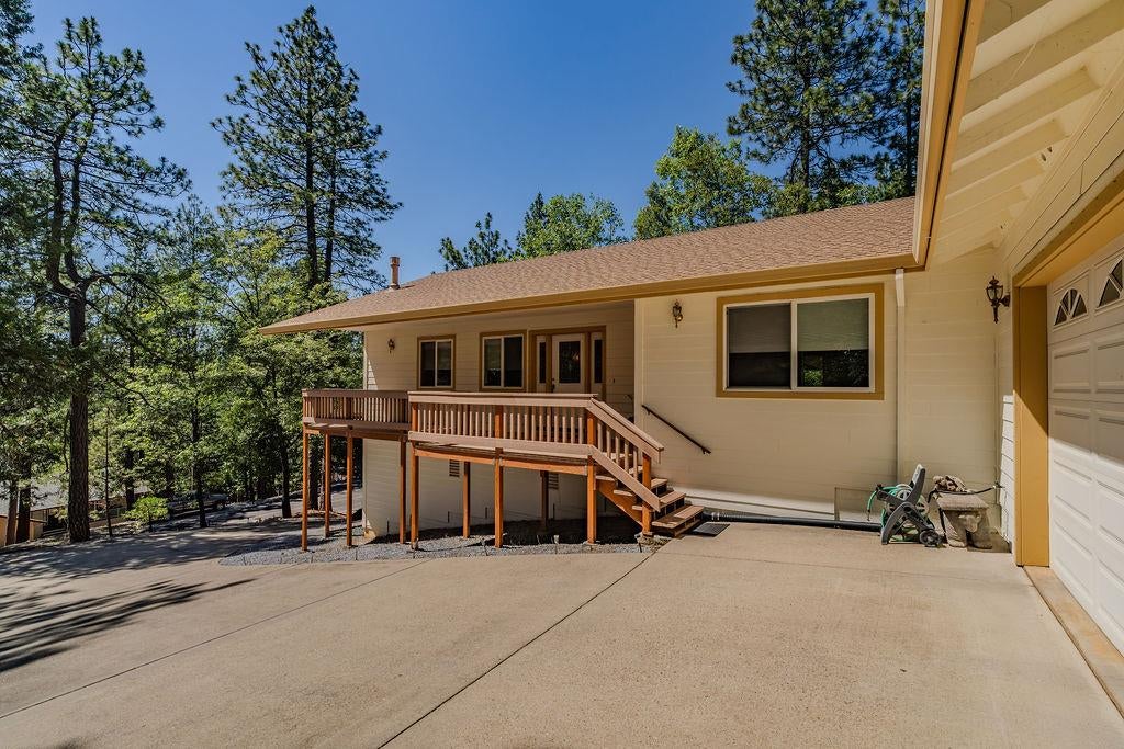 12850 Burnt Cedar Lane — photo