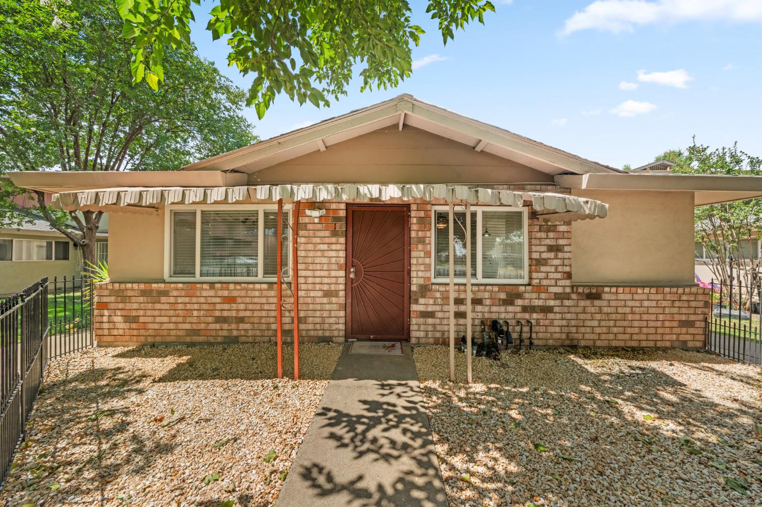 10819 Coloma Road 1 — photo