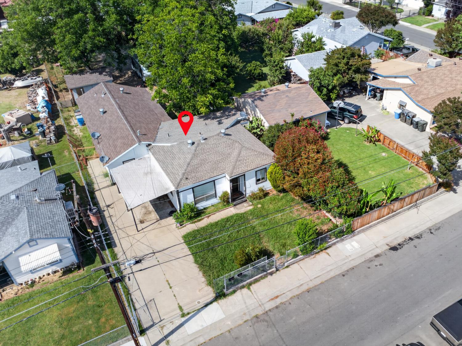 1005 Hawk Avenue — photo