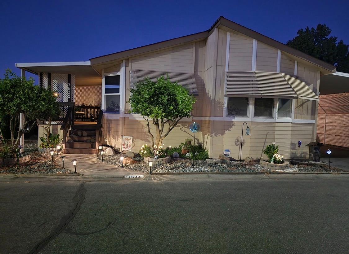 7532 Golden Eye Lane 37 — photo