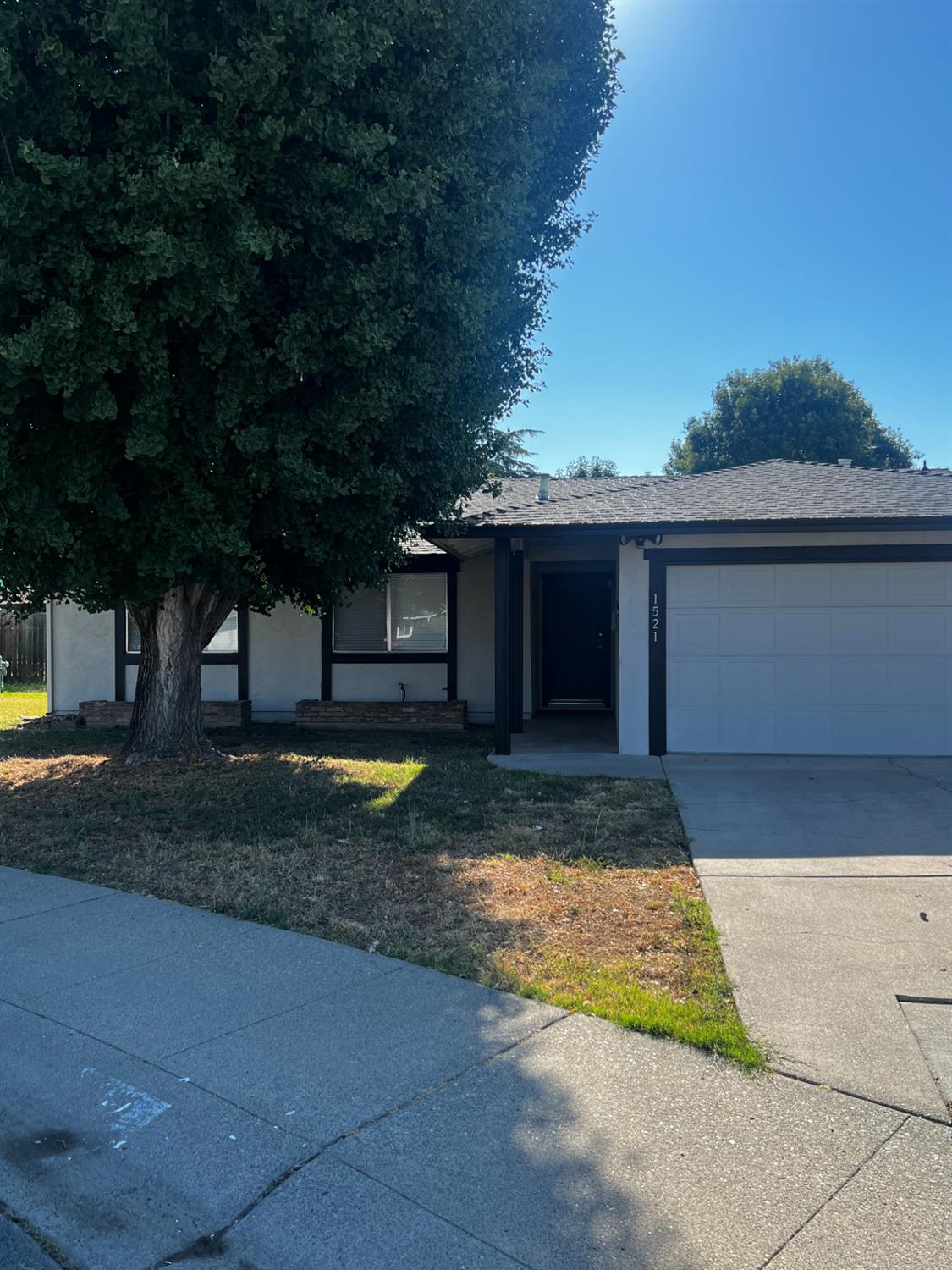 1521 La Cresenta Court — photo