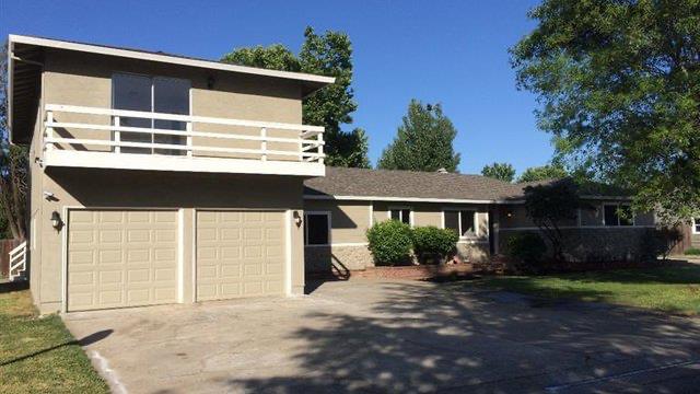 3542 Leatha Way — photo