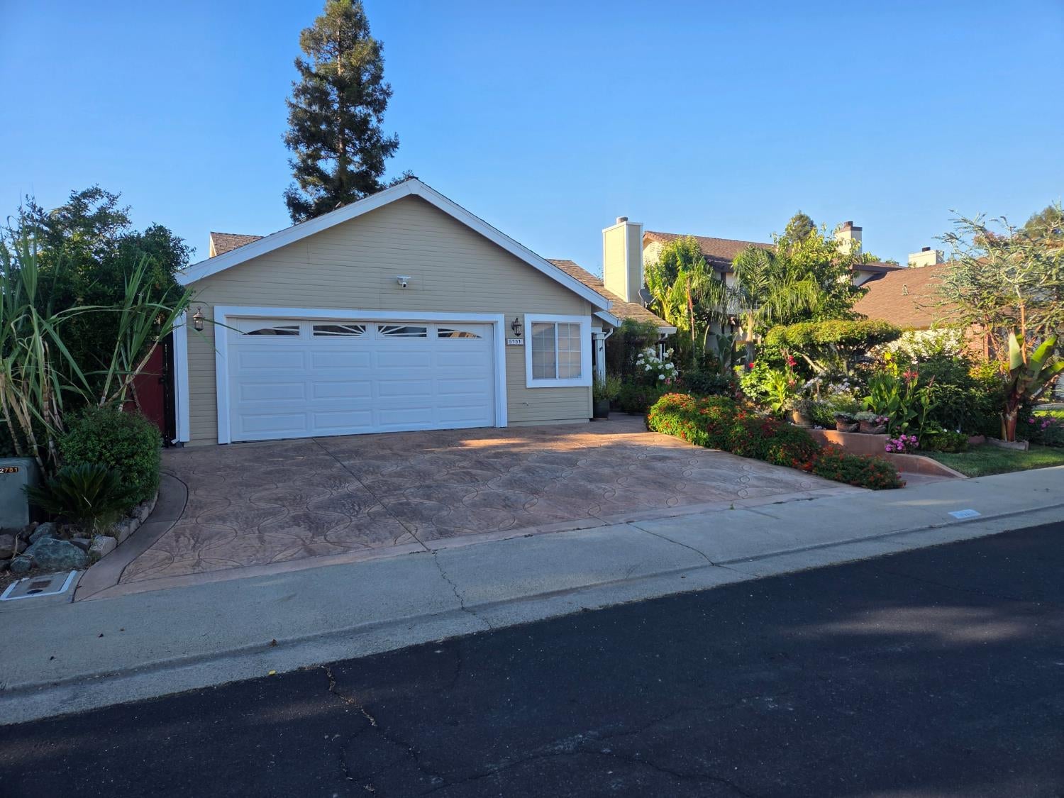 5131 Olivehurst Way — photo