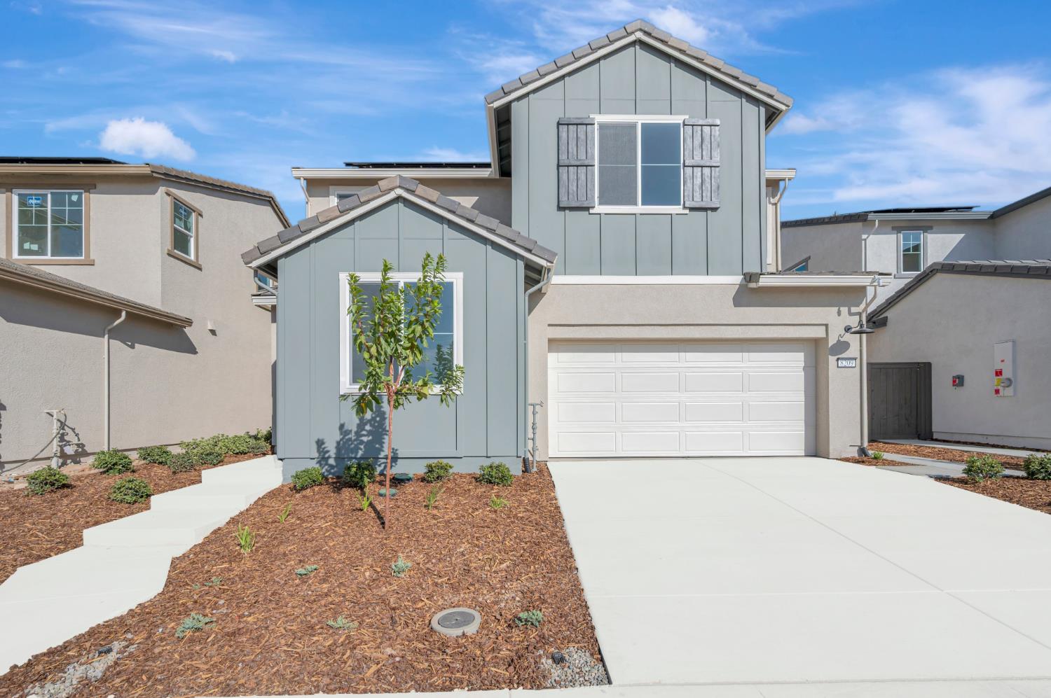 8209 Roundhouse Loop — photo
