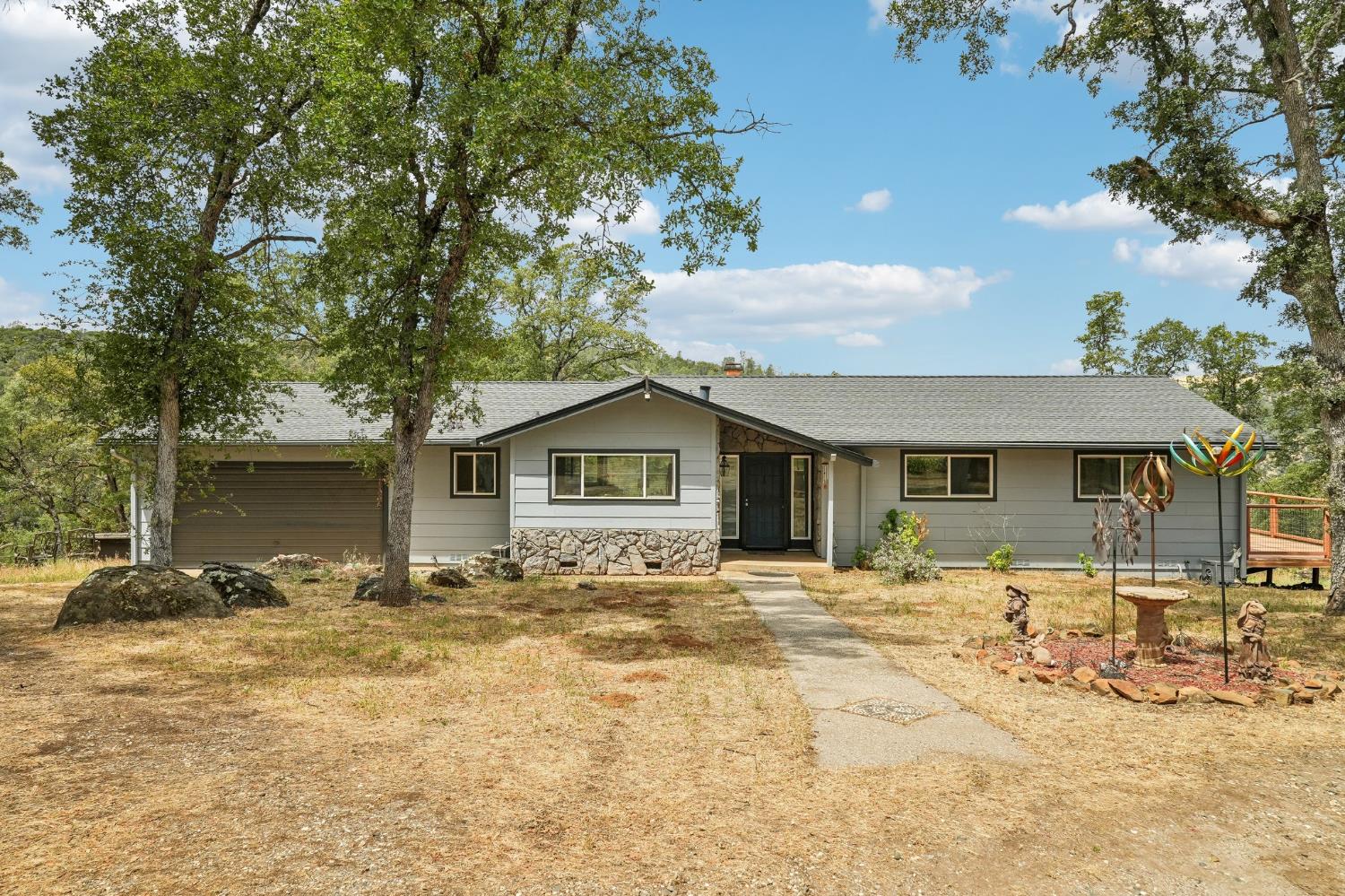 23042 Hydraulic Way — photo