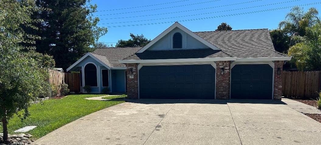 145 Chesterfield Way — photo