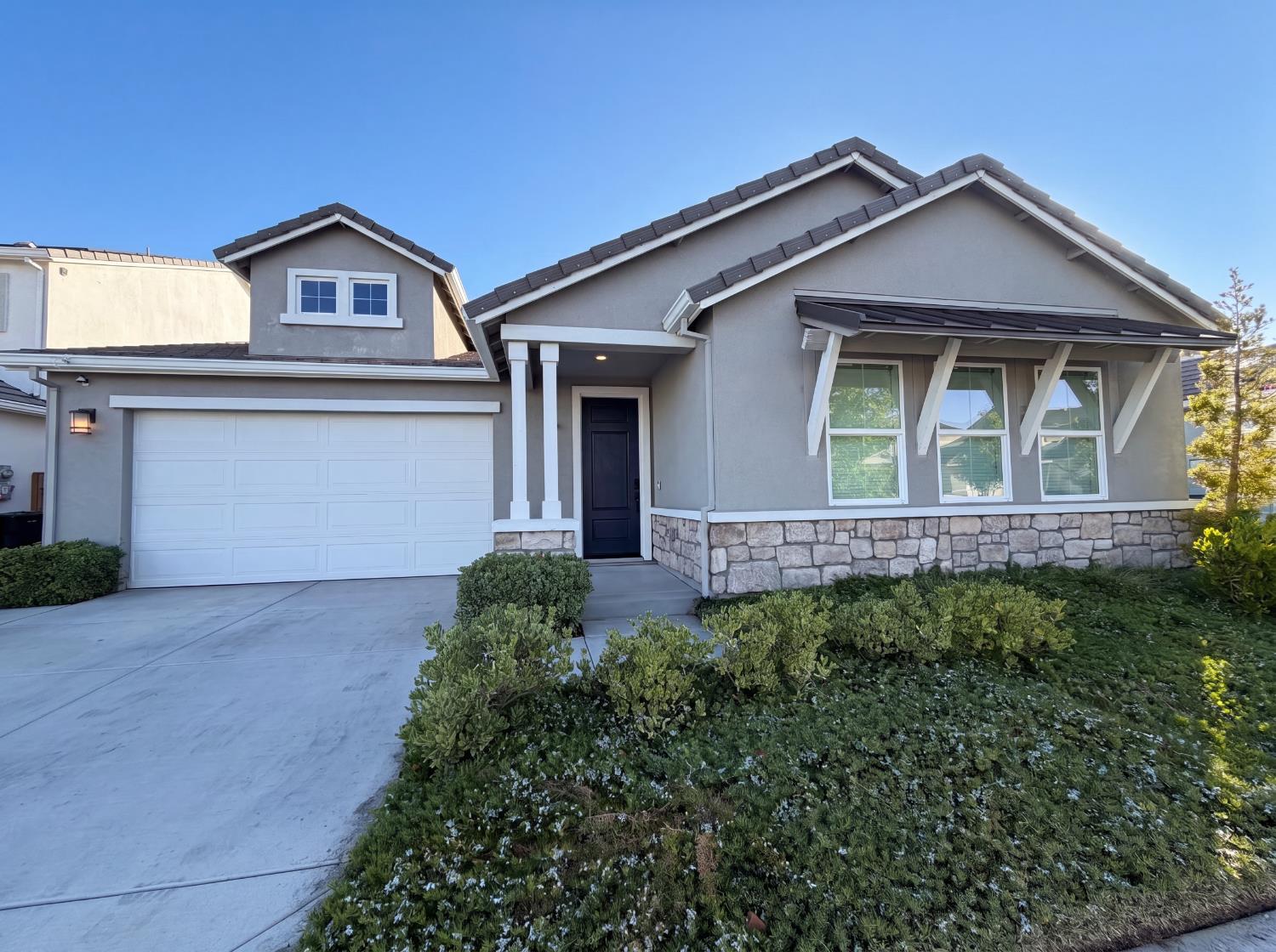 2743 Irish Meadow Way — photo