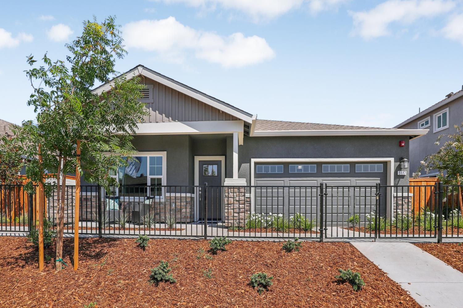 5129 St. Edwards Way — photo