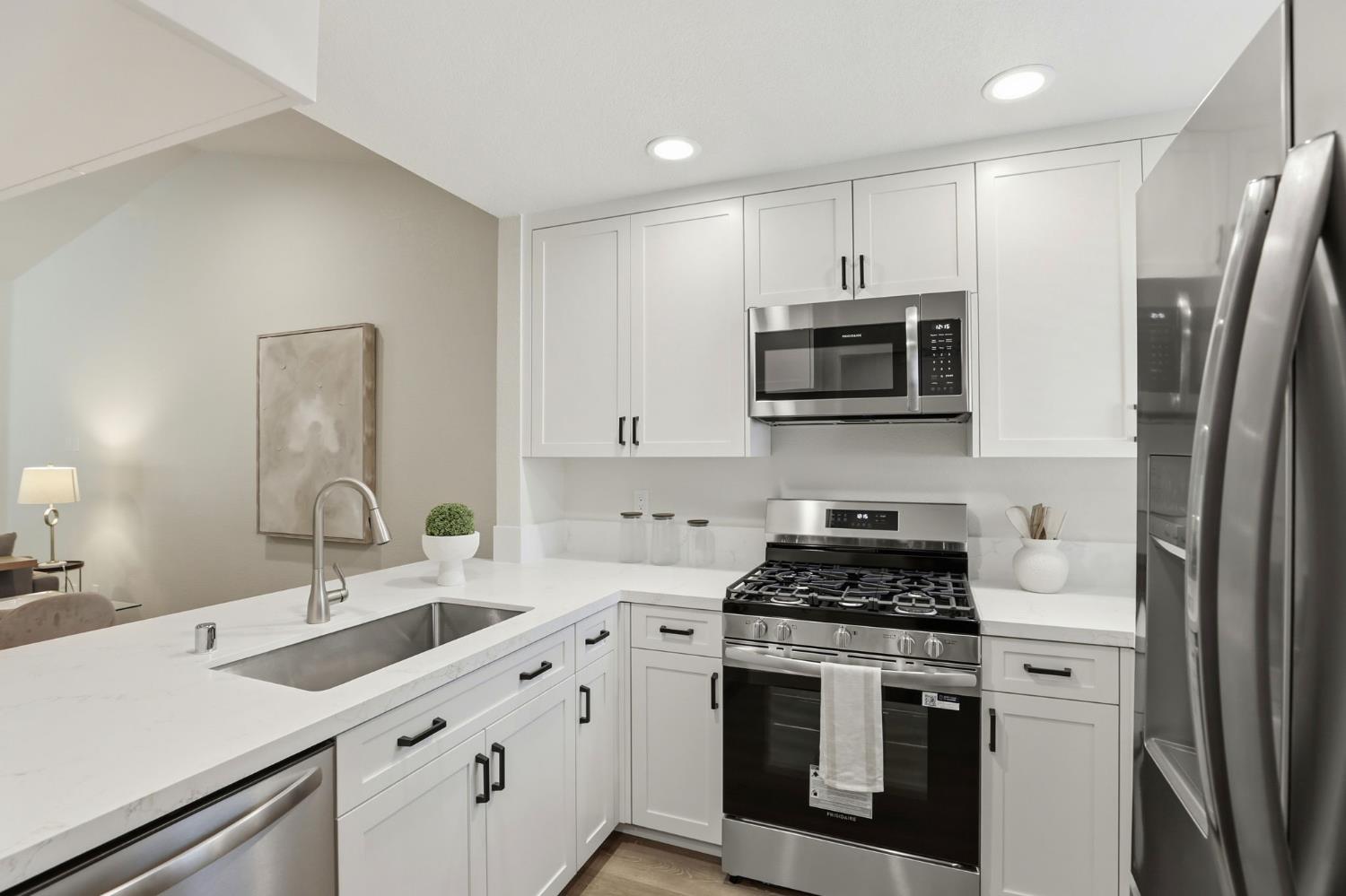 7330 Stratford Place 708 — photo