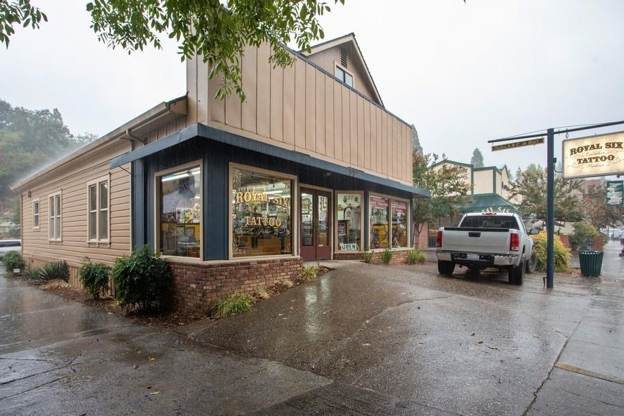 537 Main Street — photo