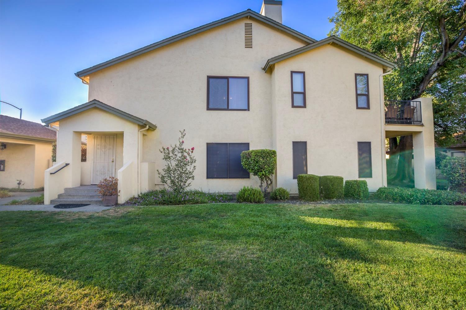 1604 Porter Way — photo