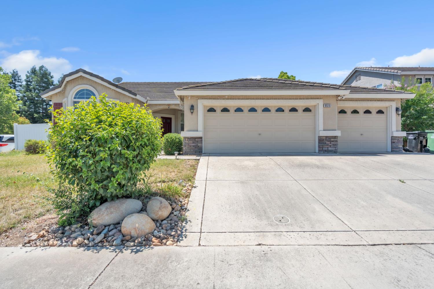 9516 Grasmeer Way — photo