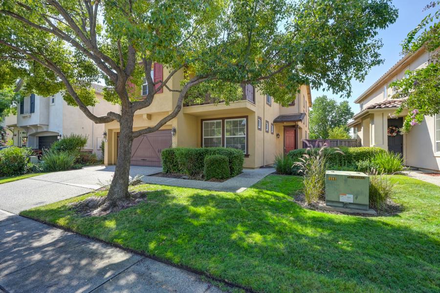 1381 Haddington Drive — photo